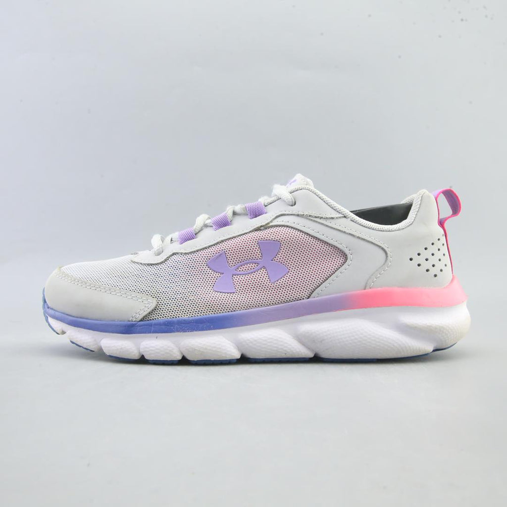 UNDER ARMOUR ASSERT 9