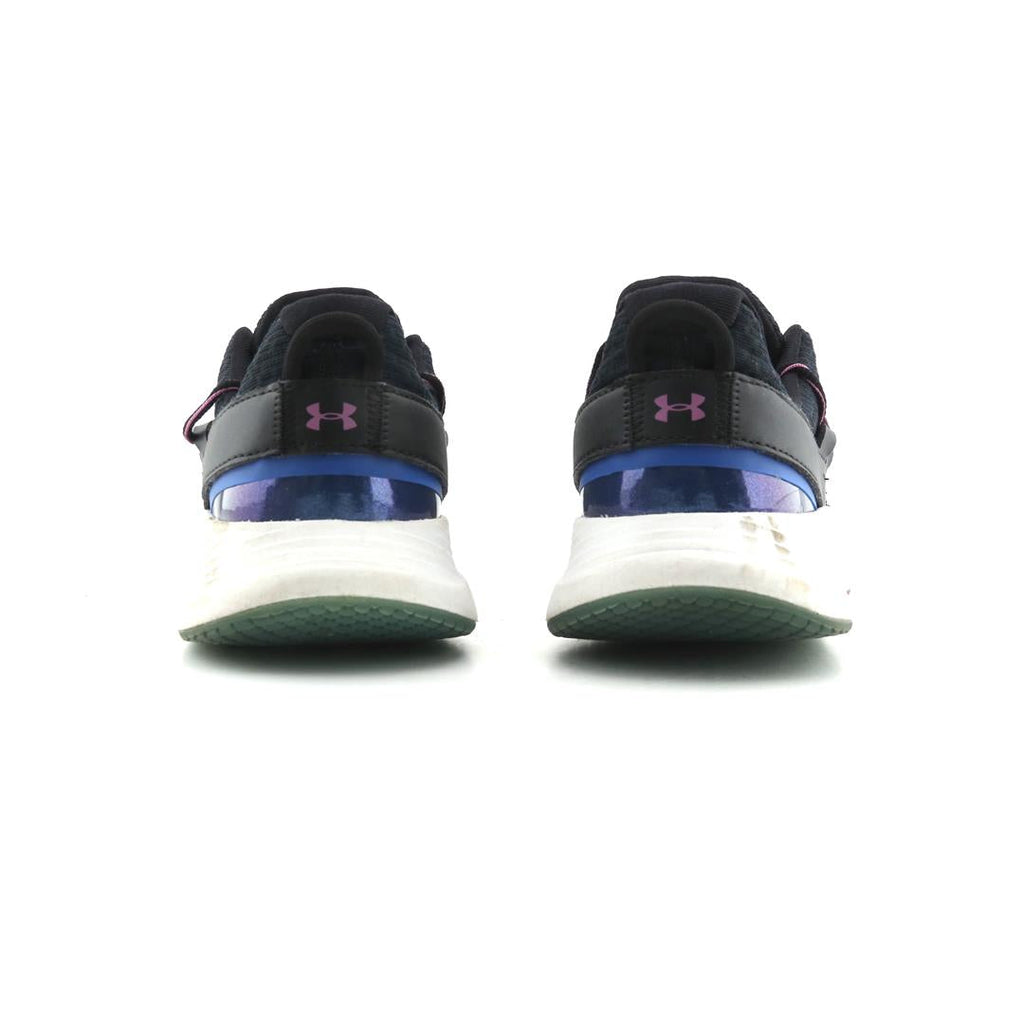 UNDER ARMOUR CHARGED BREATHE