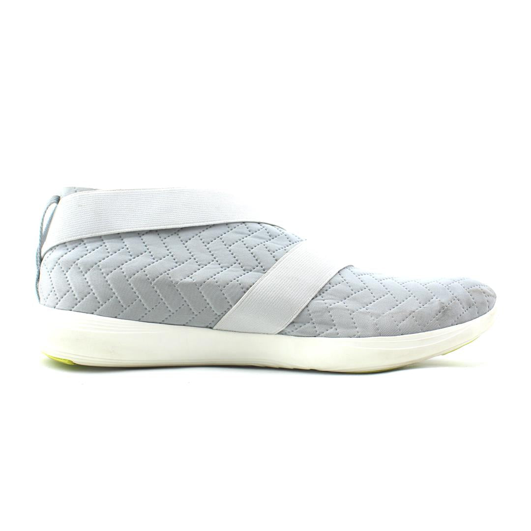 UNDER ARMOUR   STREET PRECISION