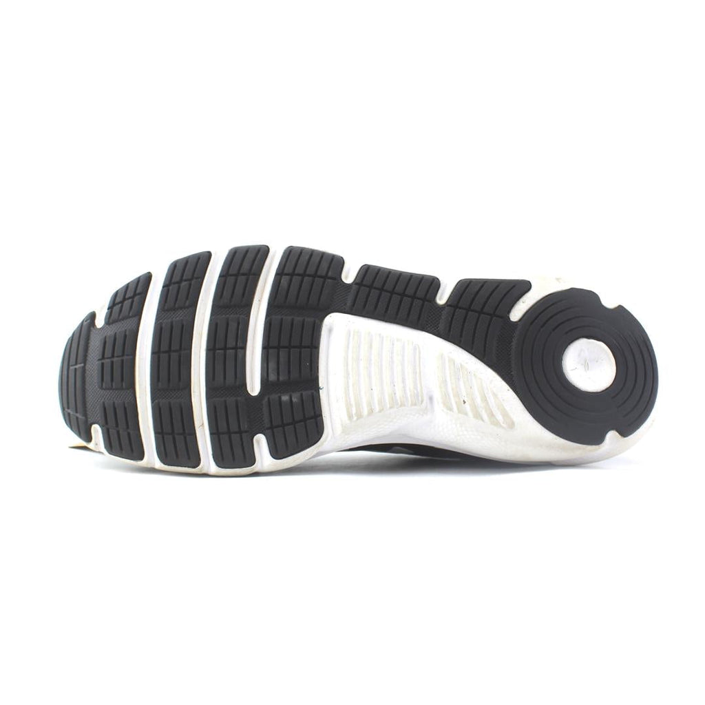 UNDER ARMOUR ASSERT 9