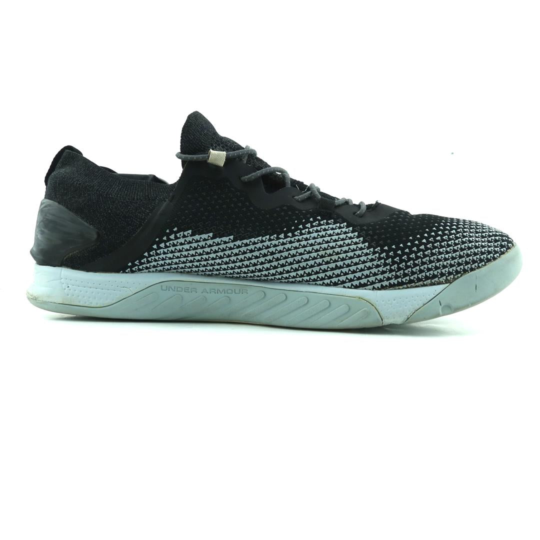 UNDER ARMOUR  TRIBASE REIGN 3