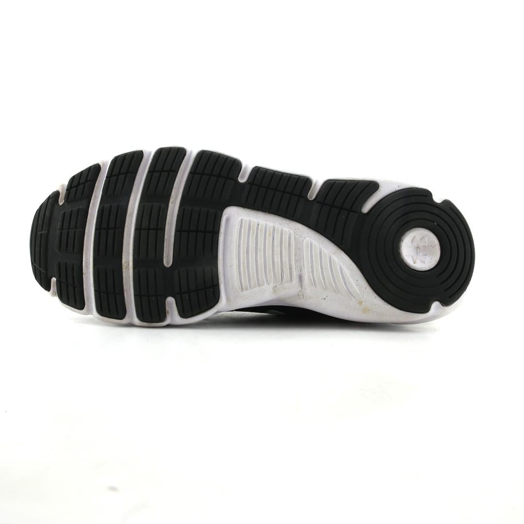 UNDER ARMOUR ASSERT 9
