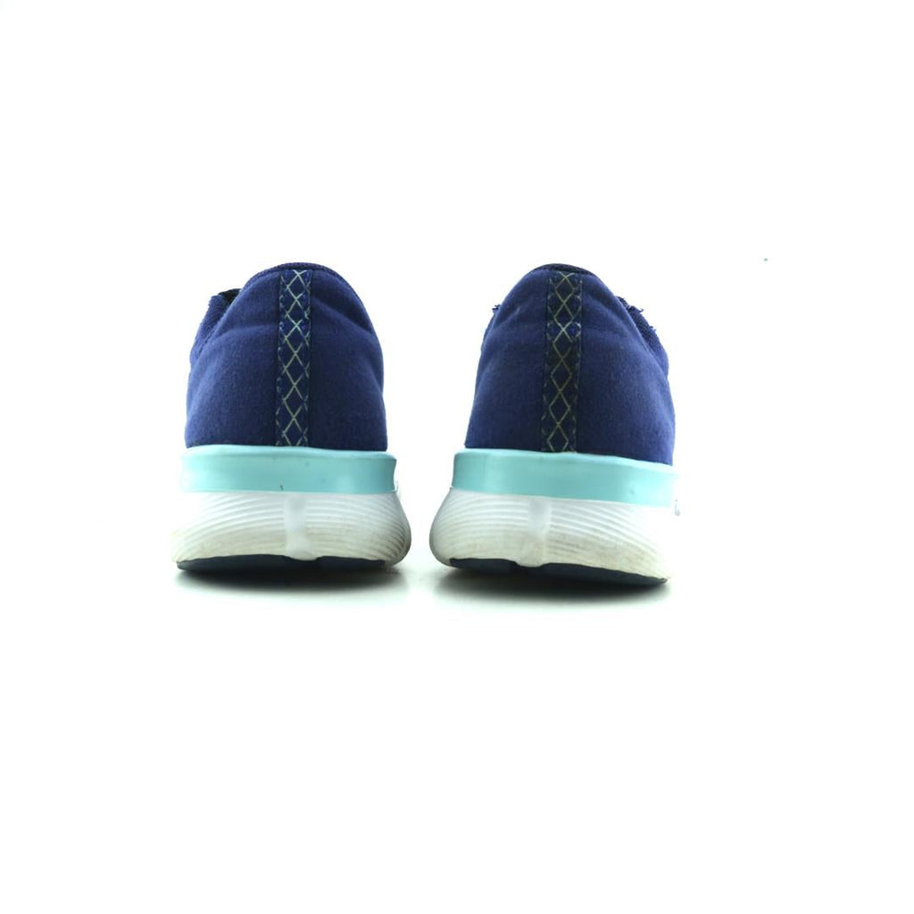 UNDER ARMOUR GRADE SCHOOL TEMPO
