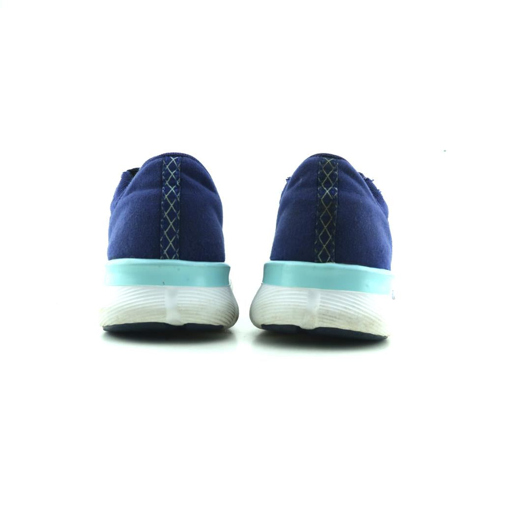 UNDER ARMOUR GRADE SCHOOL TEMPO
