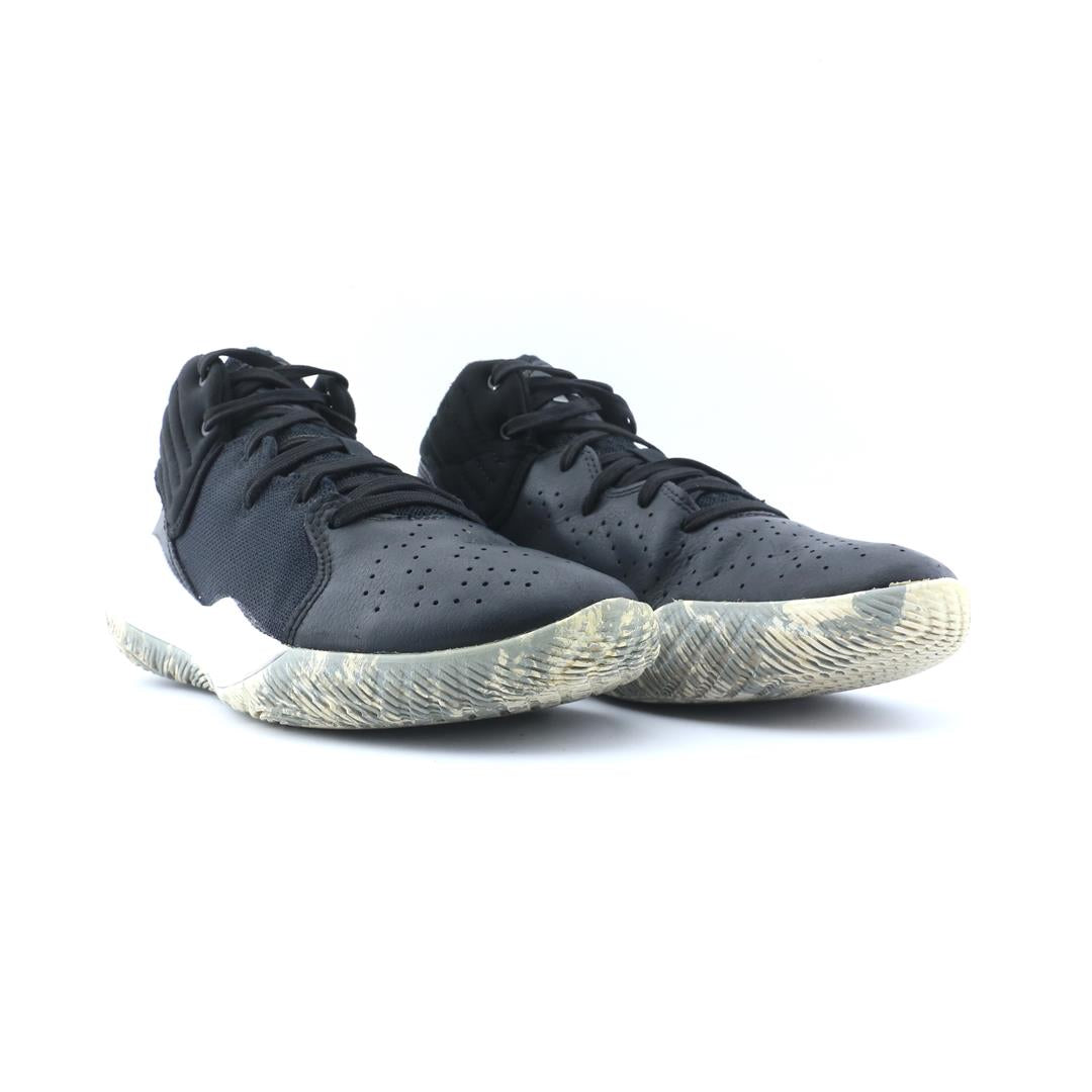 UNDER ARMOUR JET '21