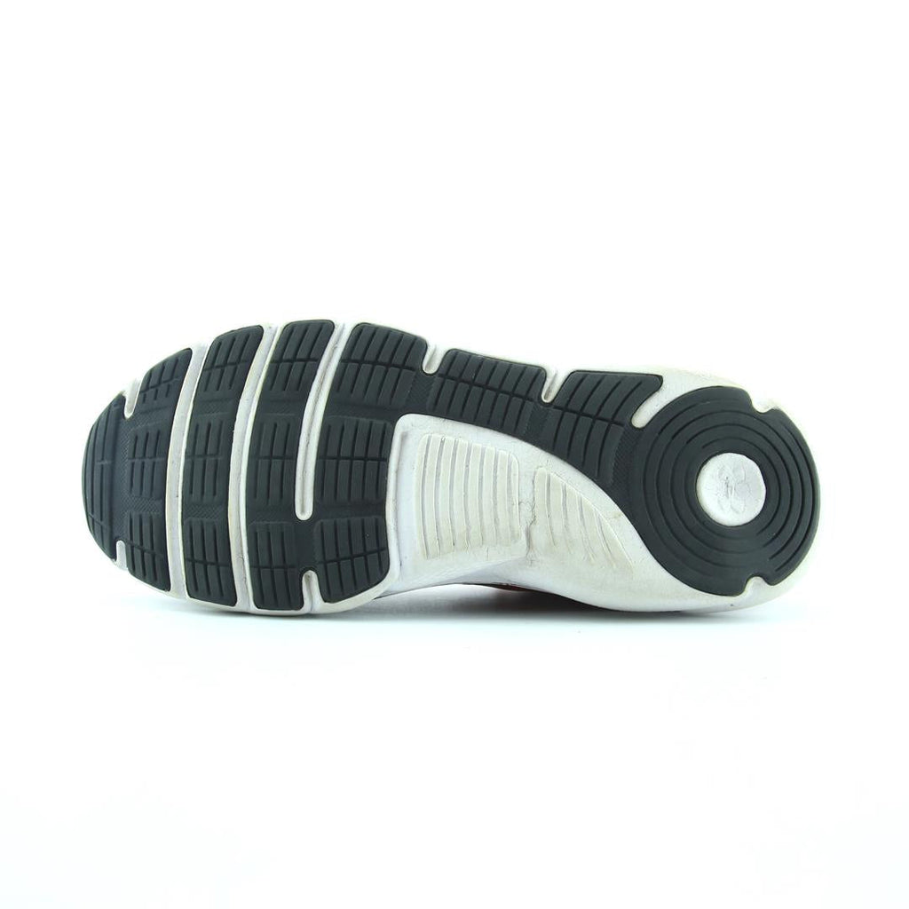 UNDER ARMOUR ASSERT 9