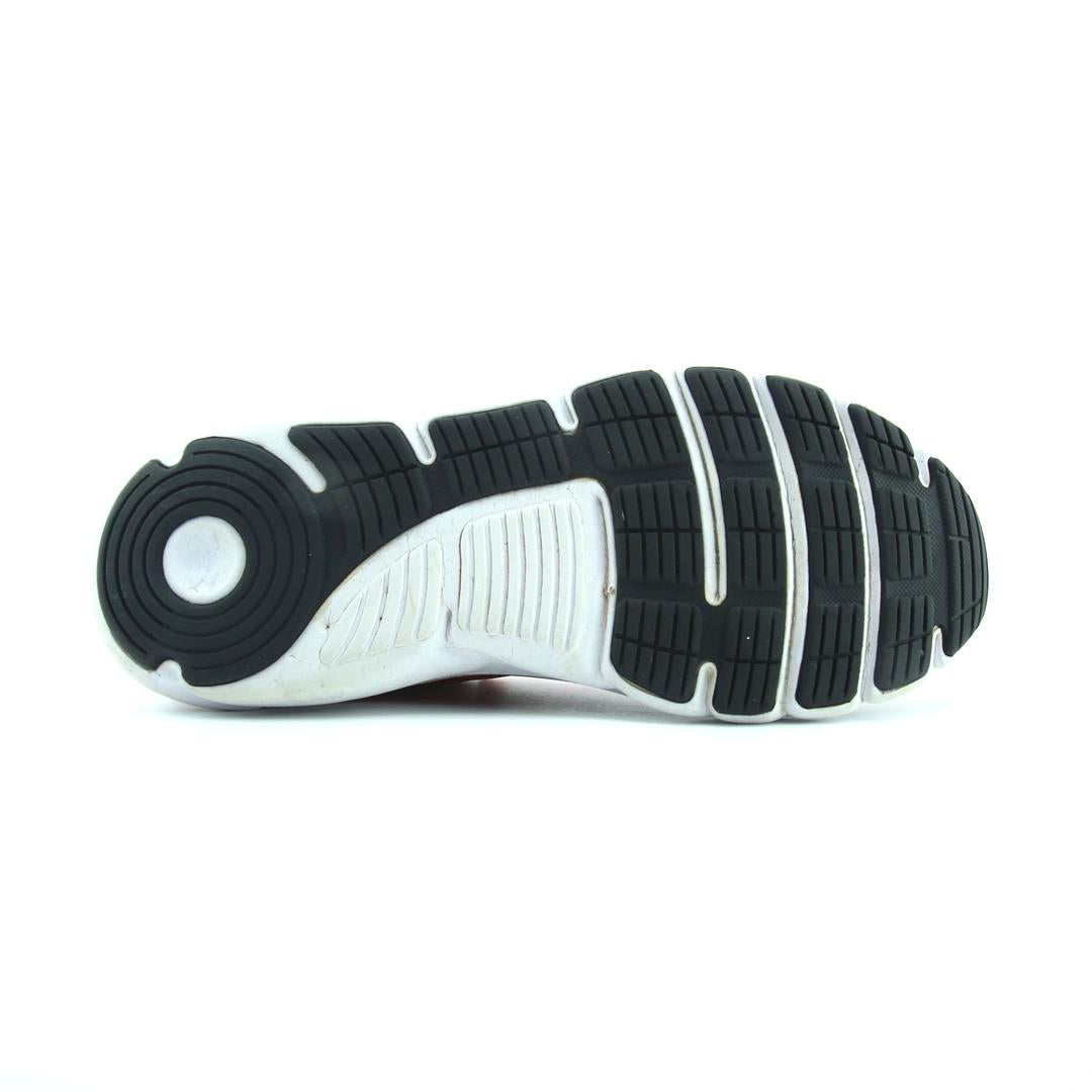 UNDER ARMOUR CHARGED ASSERT 8