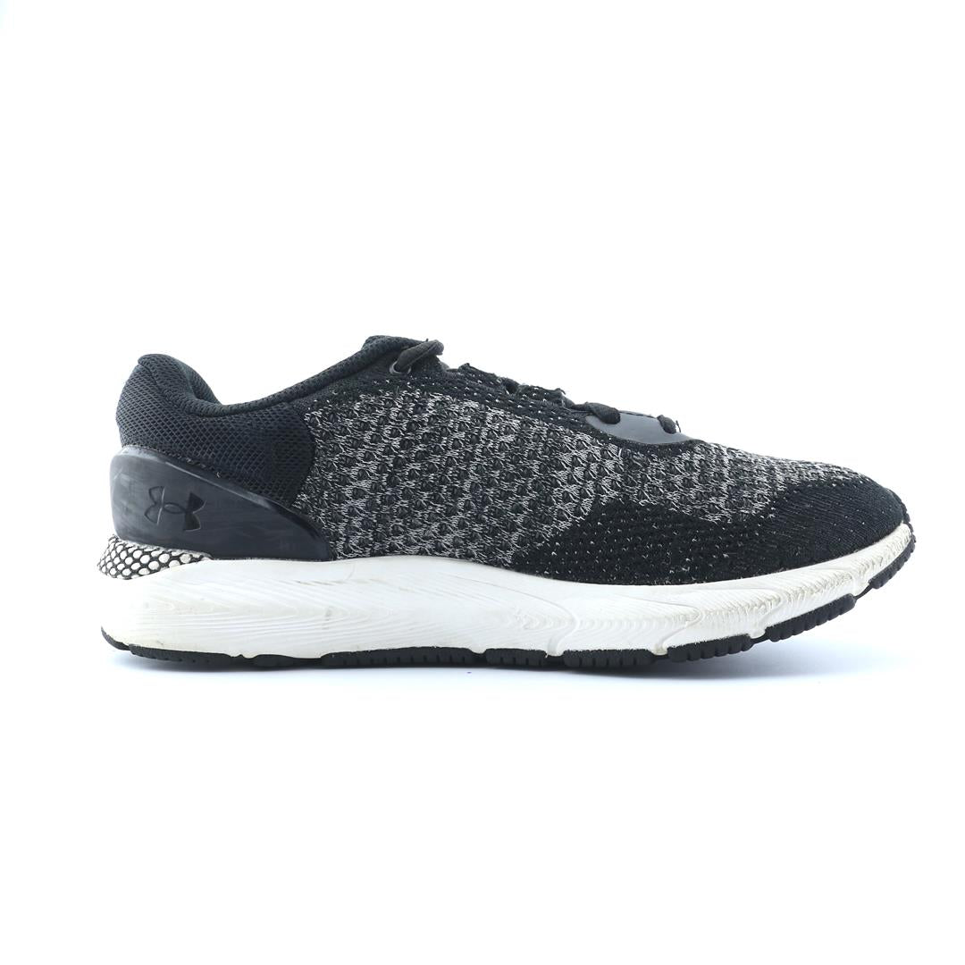 UNDER ARMOUR HOVR INTAKE 6