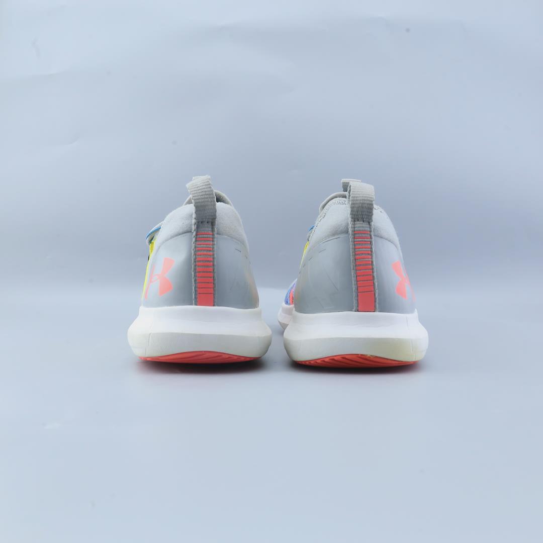 UNDER ARMOUR  INFINITY