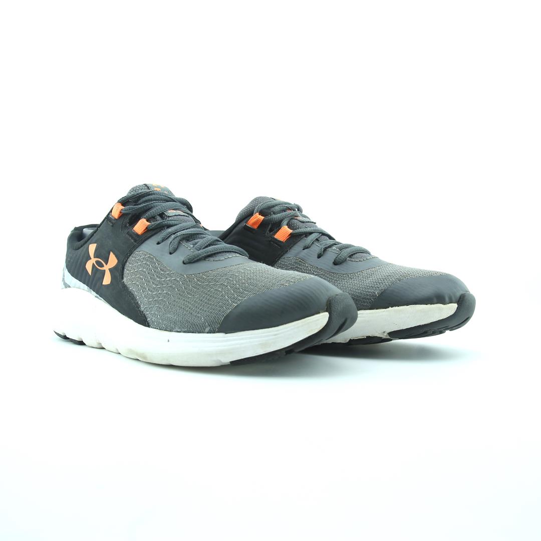 UNDER ARMOUR BGS OUTHUSTLE PRINT