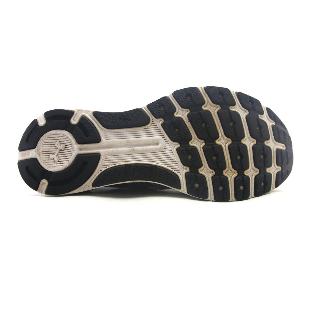 UNDER ARMOUR CHARGED BANDIT 3