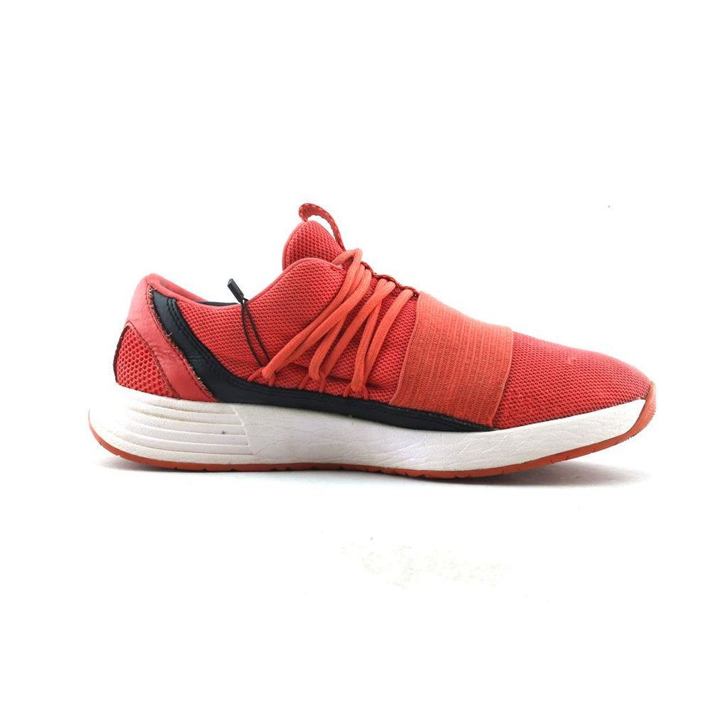 UNDER ARMOUR  BREATHE  GLITZ