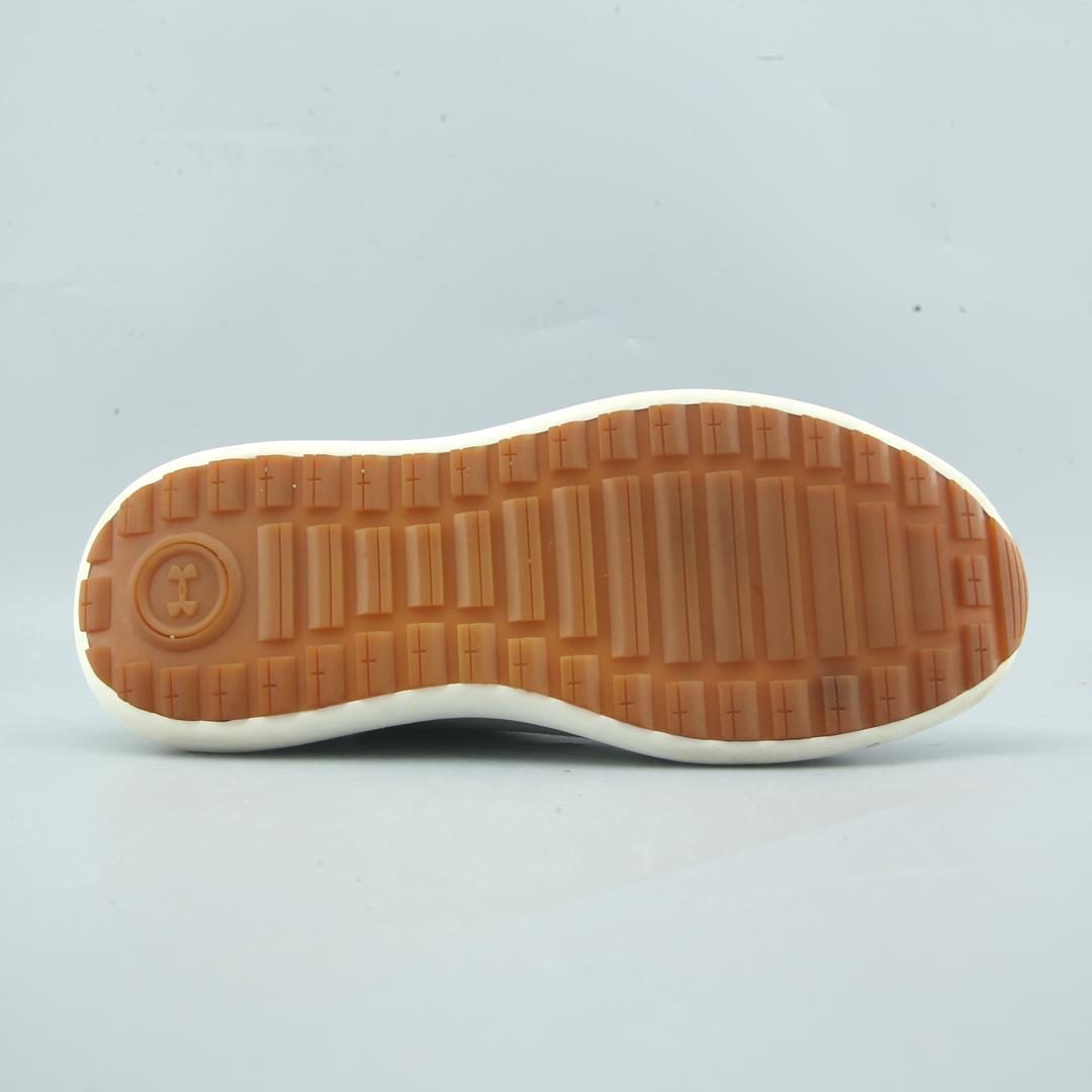 UNDER ARMOUR THREADBORNE SHIFT