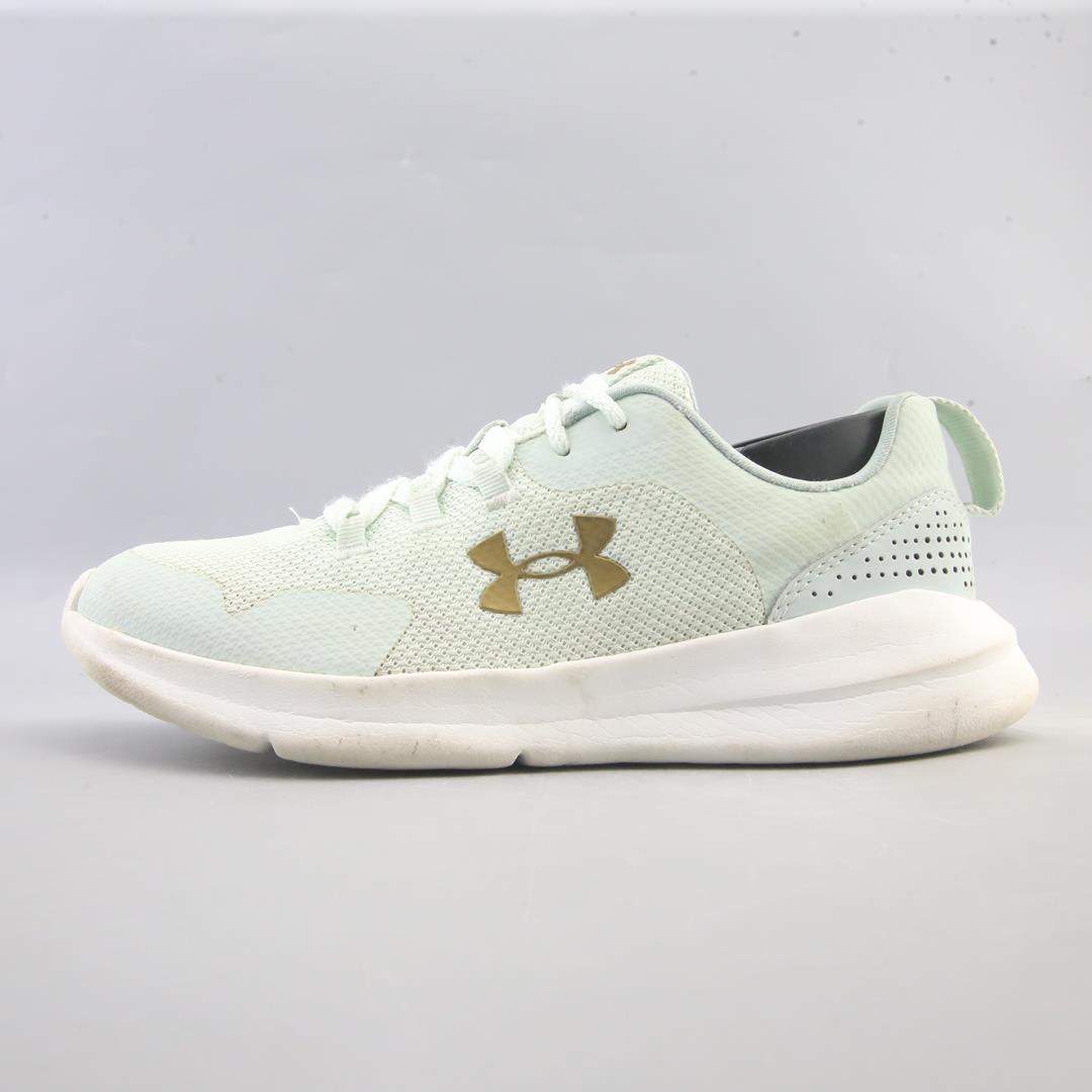 UNDER ARMOUR  ESSENTIAL