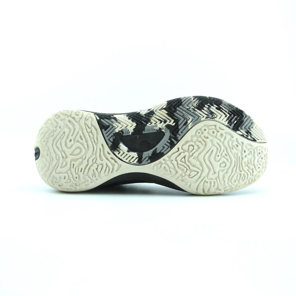 UNDER ARMOUR LOCKDOWN 6