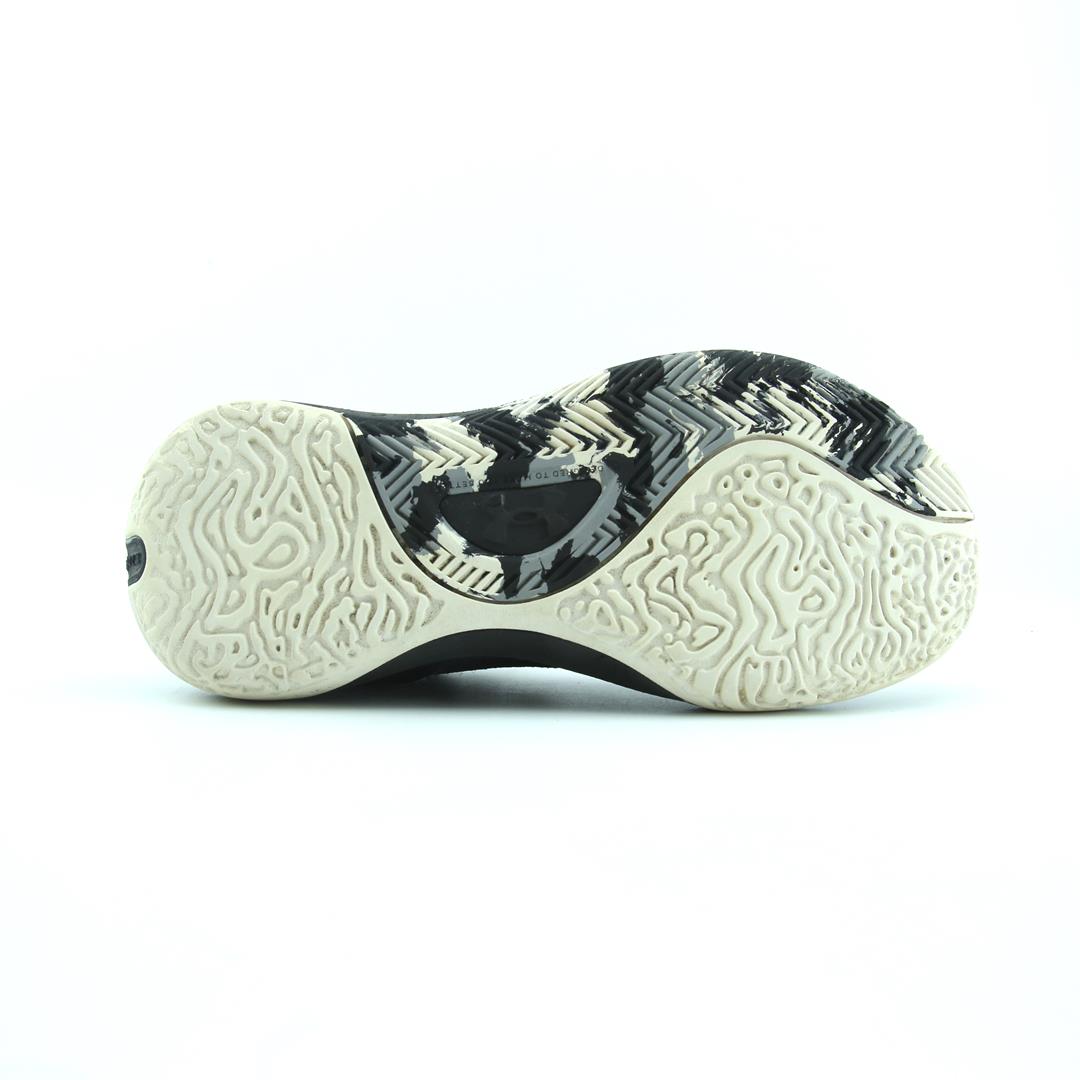 UNDER ARMOUR LOCKDOWN 6