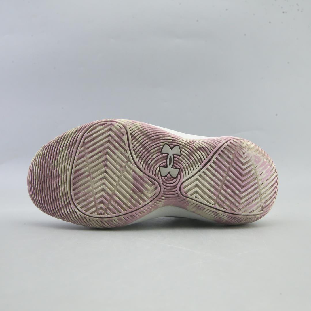 UNDER ARMOUR  JET 21