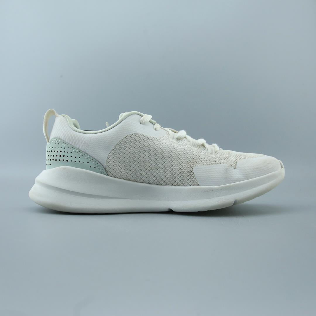 UNDER ARMOUR W ESSENTIAL