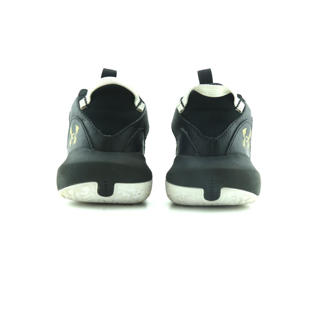 UNDER ARMOUR LOCKDOWN 6