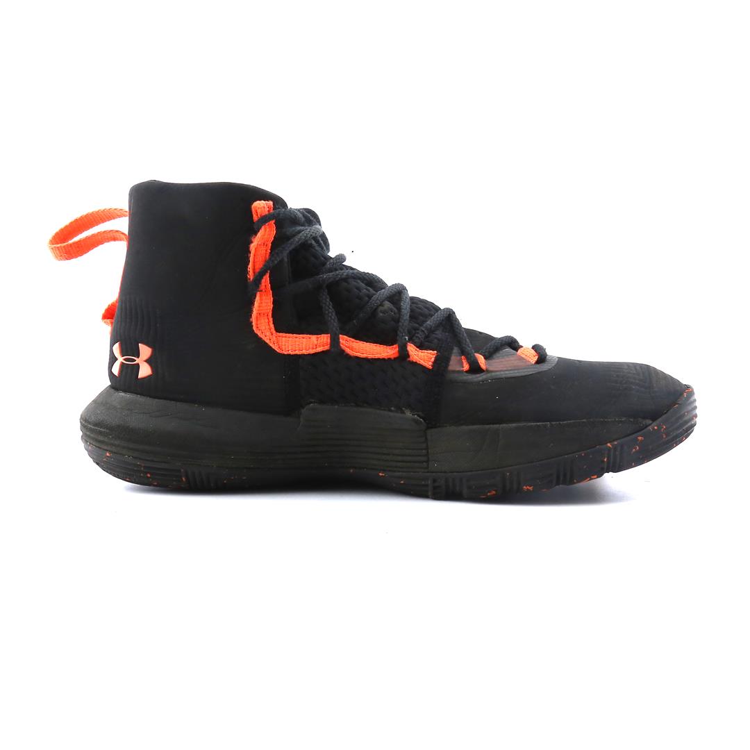 UNDER ARMOUR CURRY  3ZER0 2