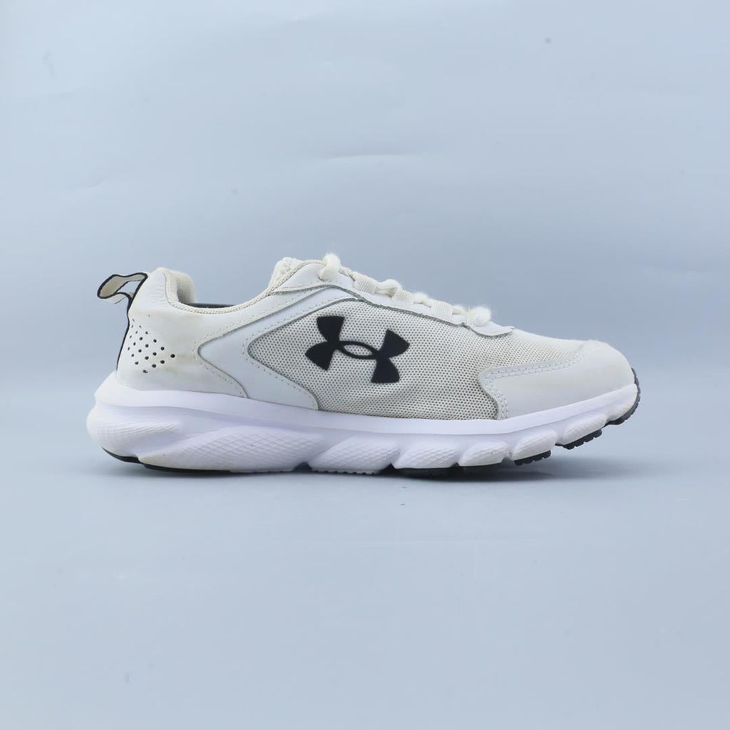 UNDER ARMOUR CHARGED ASSERT 9