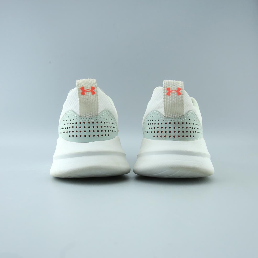 UNDER ARMOUR W ESSENTIAL