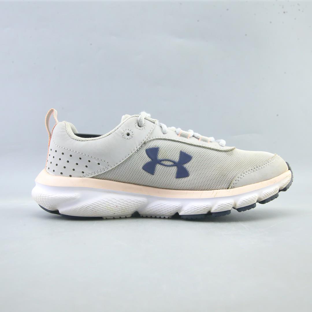 UNDER ARMOUR CHARGED ASSERT 8