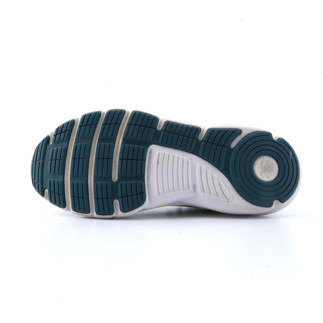 UNDER ARMOUR  ASSERT 9