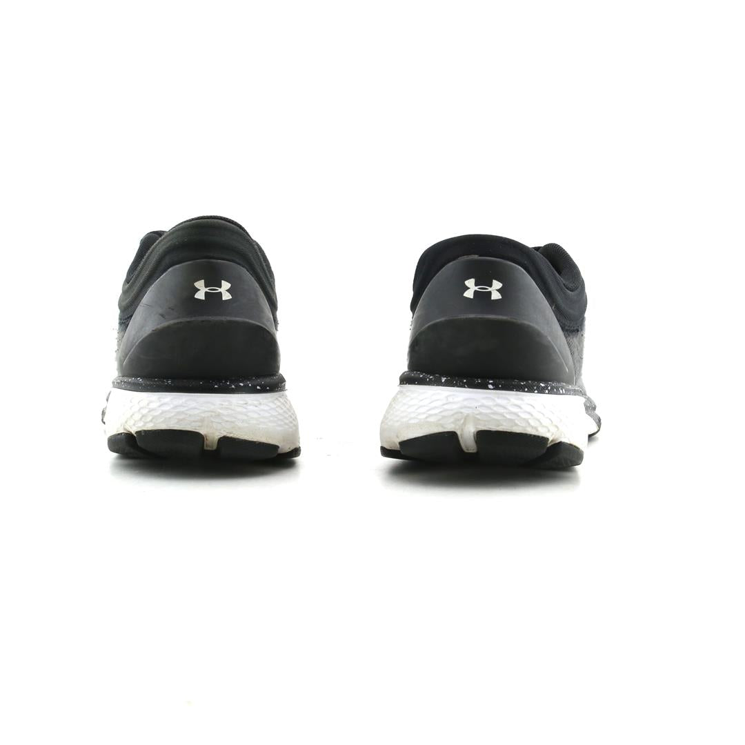 UNDER ARMOUR CHARGED ESCAPE 3 EVO