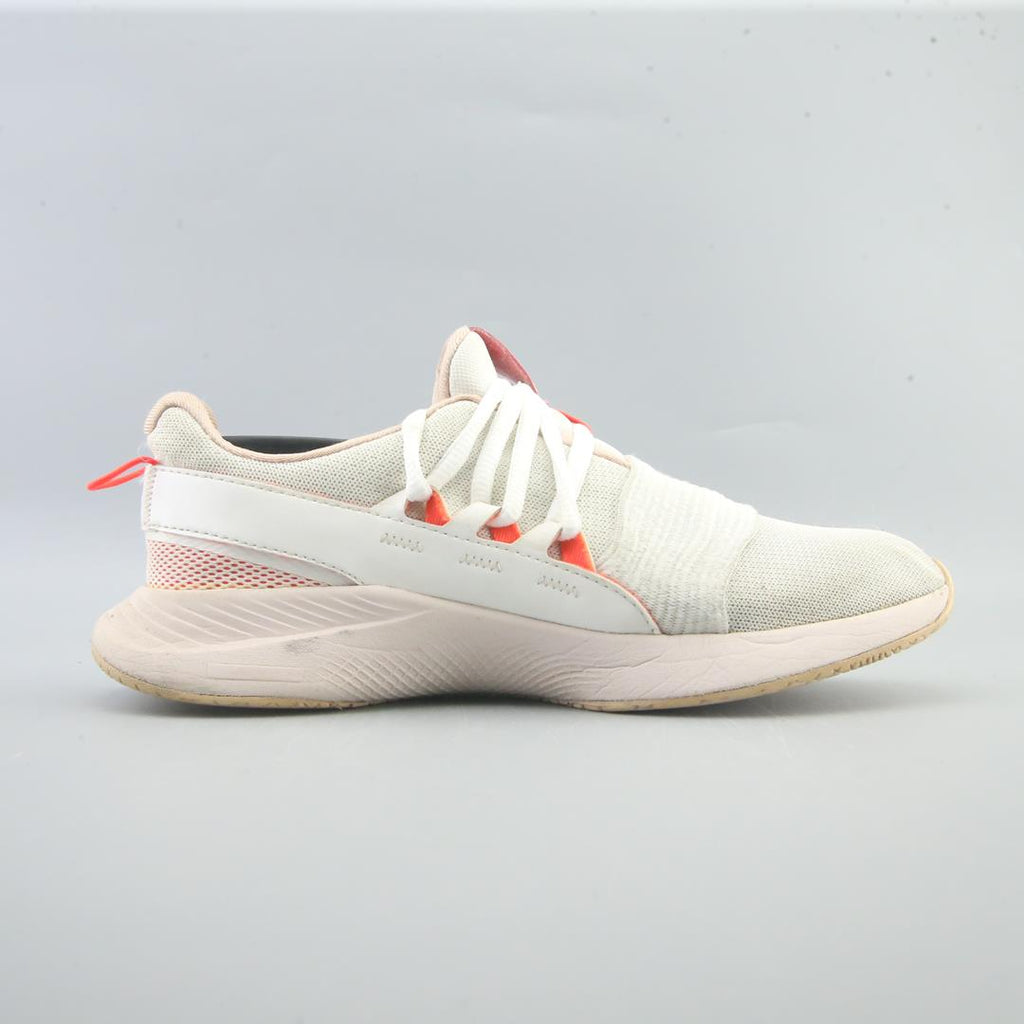 UNDER ARMOUR CHARGED BREATHE