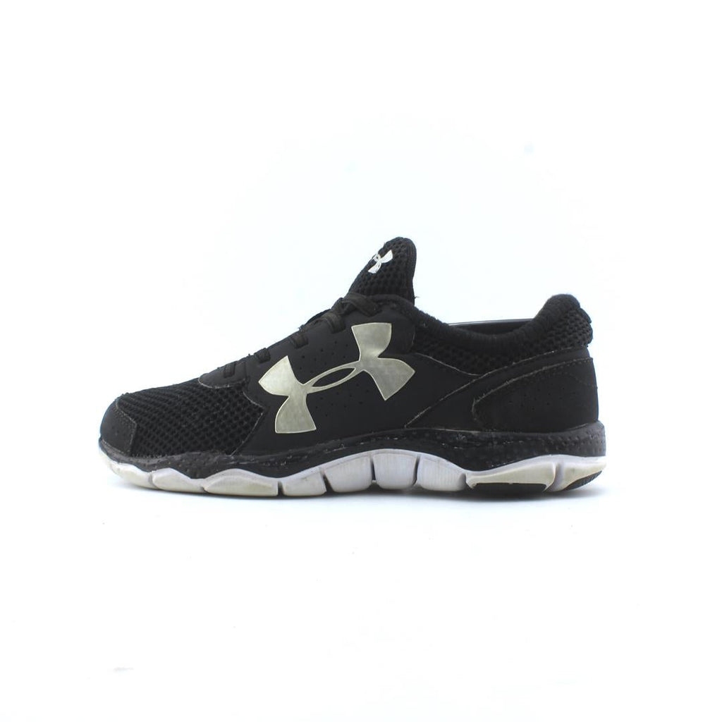 UNDER ARMOUR .
