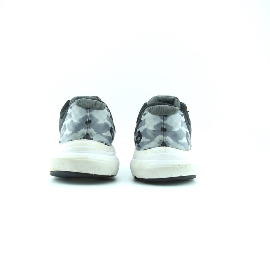 UNDER ARMOUR BGS OUTHUSTLE PRINT