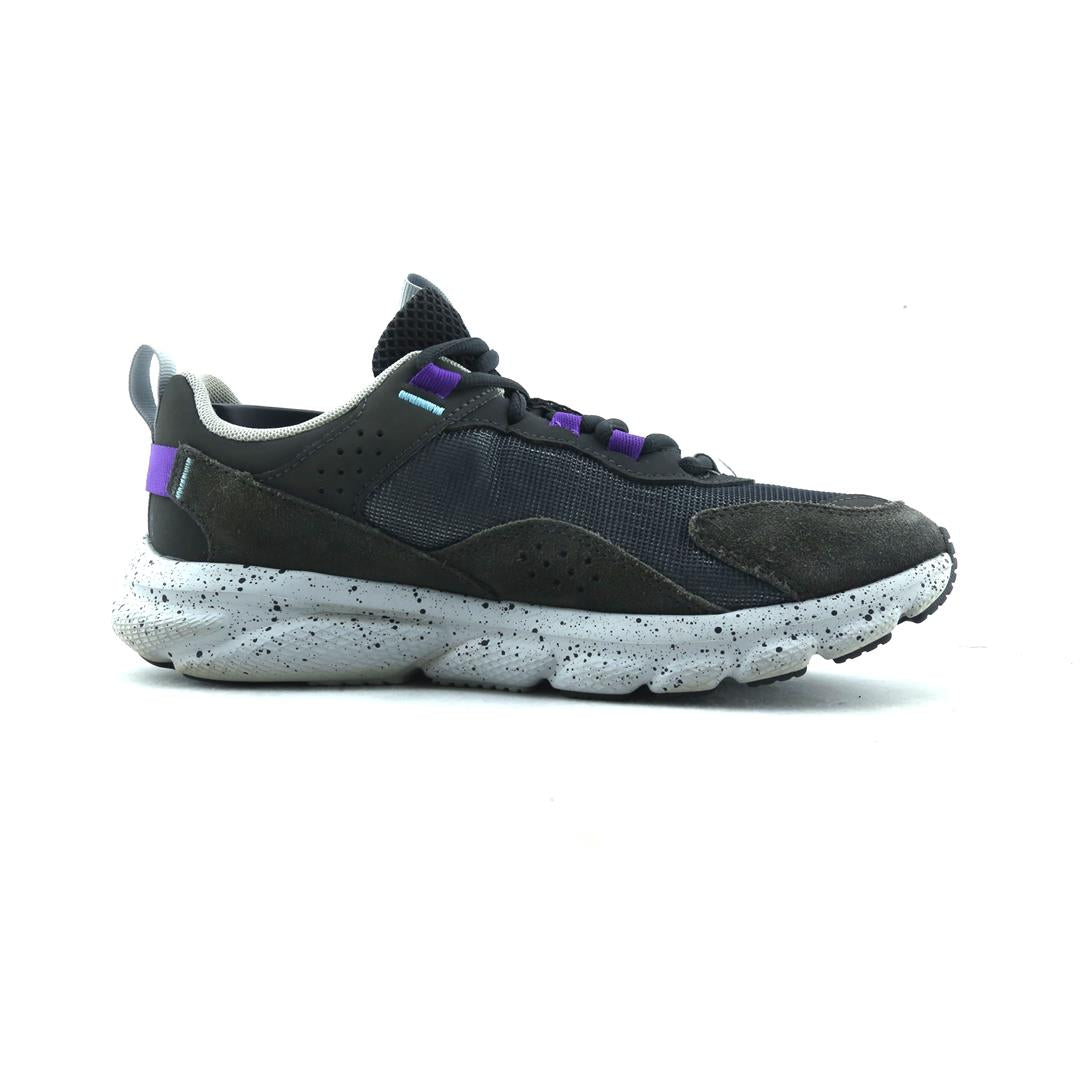 UNDER ARMOUR CHARGED VERSSERT SPECKLE