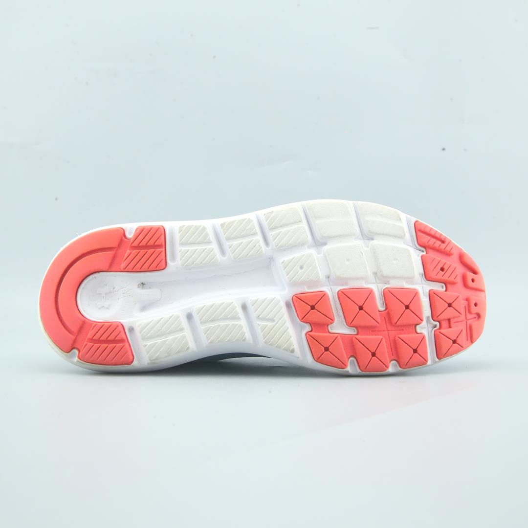 UNDER ARMOUR OUT HUSTLE