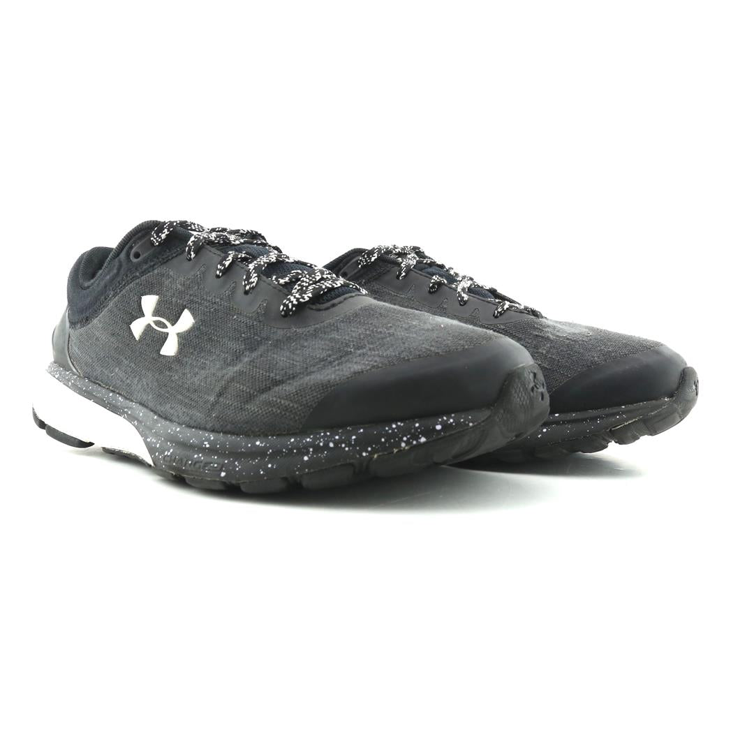 UNDER ARMOUR CHARGED ESCAPE 3