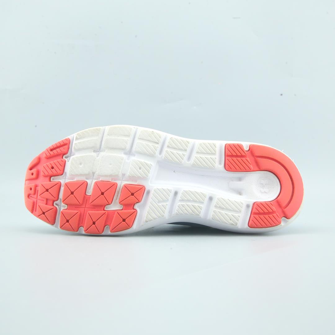UNDER ARMOUR OUT HUSTLE