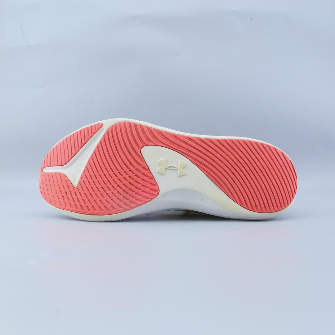 UNDER ARMOUR  INFINITY
