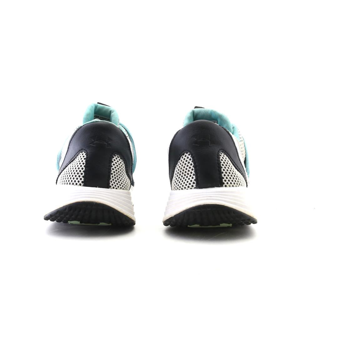 UNDER ARMOUR  CHARGED PURSUIT 3