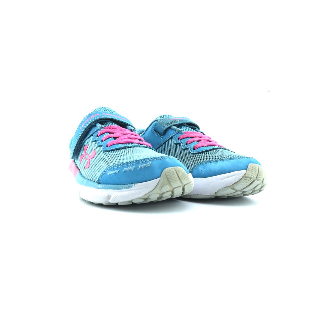 UNDER ARMOUR ASSERT 10