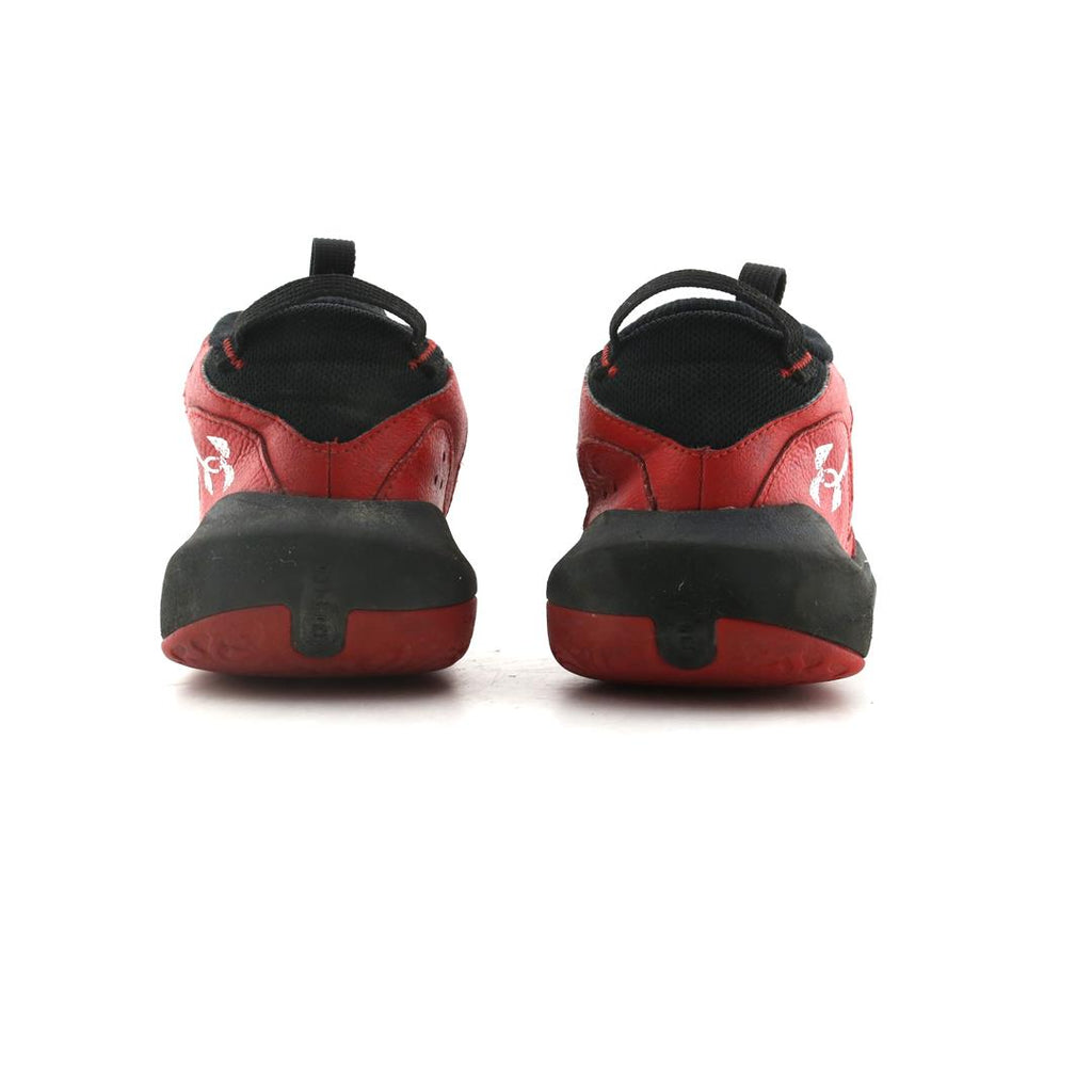 UNDER ARMOUR  LOCKDOWN 6