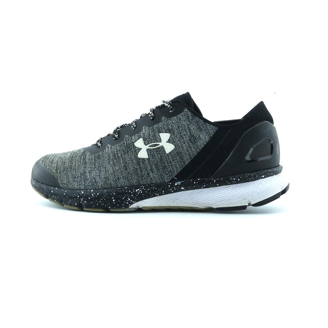 UNDER ARMOUR CHARGED ESCAPE 3