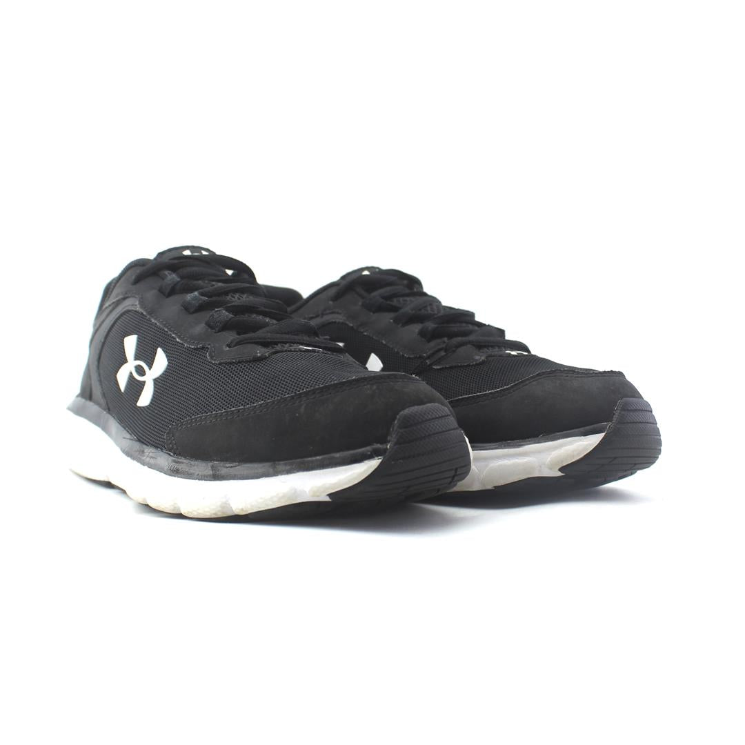 UNDER ARMOUR ASSERT 9