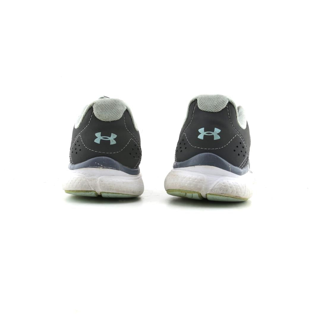 UNDER ARMOUR ASSERT 7