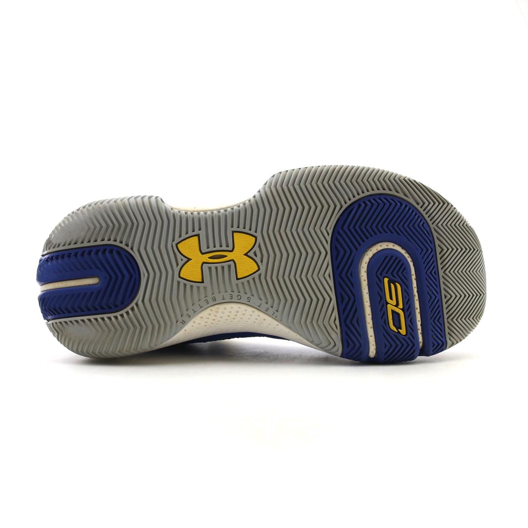 UNDER ARMOUR  SC 3ZER0 IV