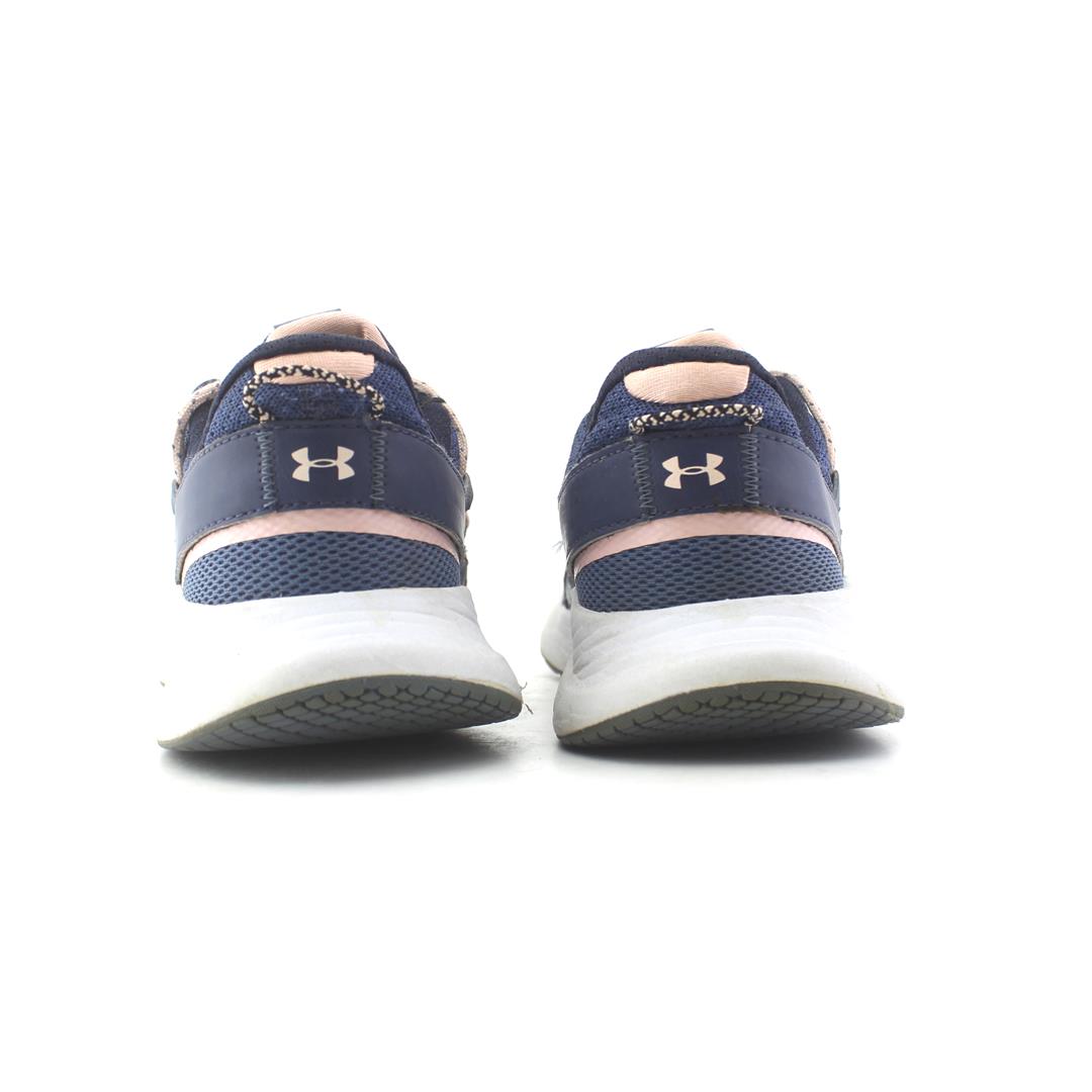 UNDER ARMOUR CHARGED BREATHE