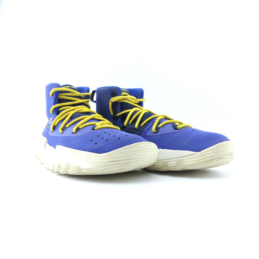 UNDER ARMOUR  CURRY 3ZER0 2