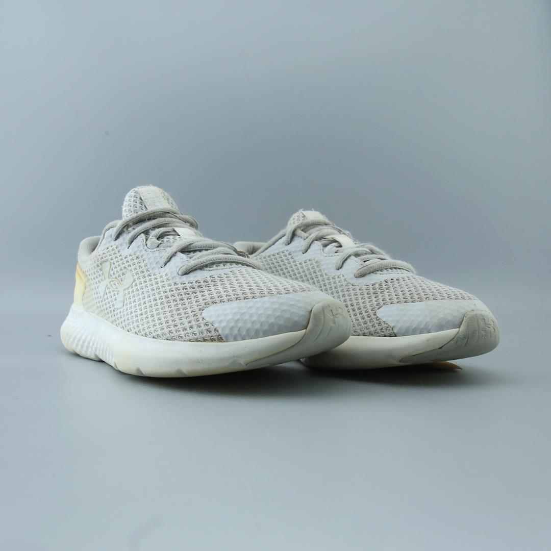 UNDER ARMOUR CHARGED ROGUE 3