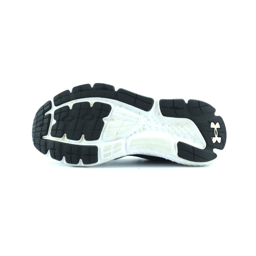 UNDER ARMOUR CHARGED ROGUE 3