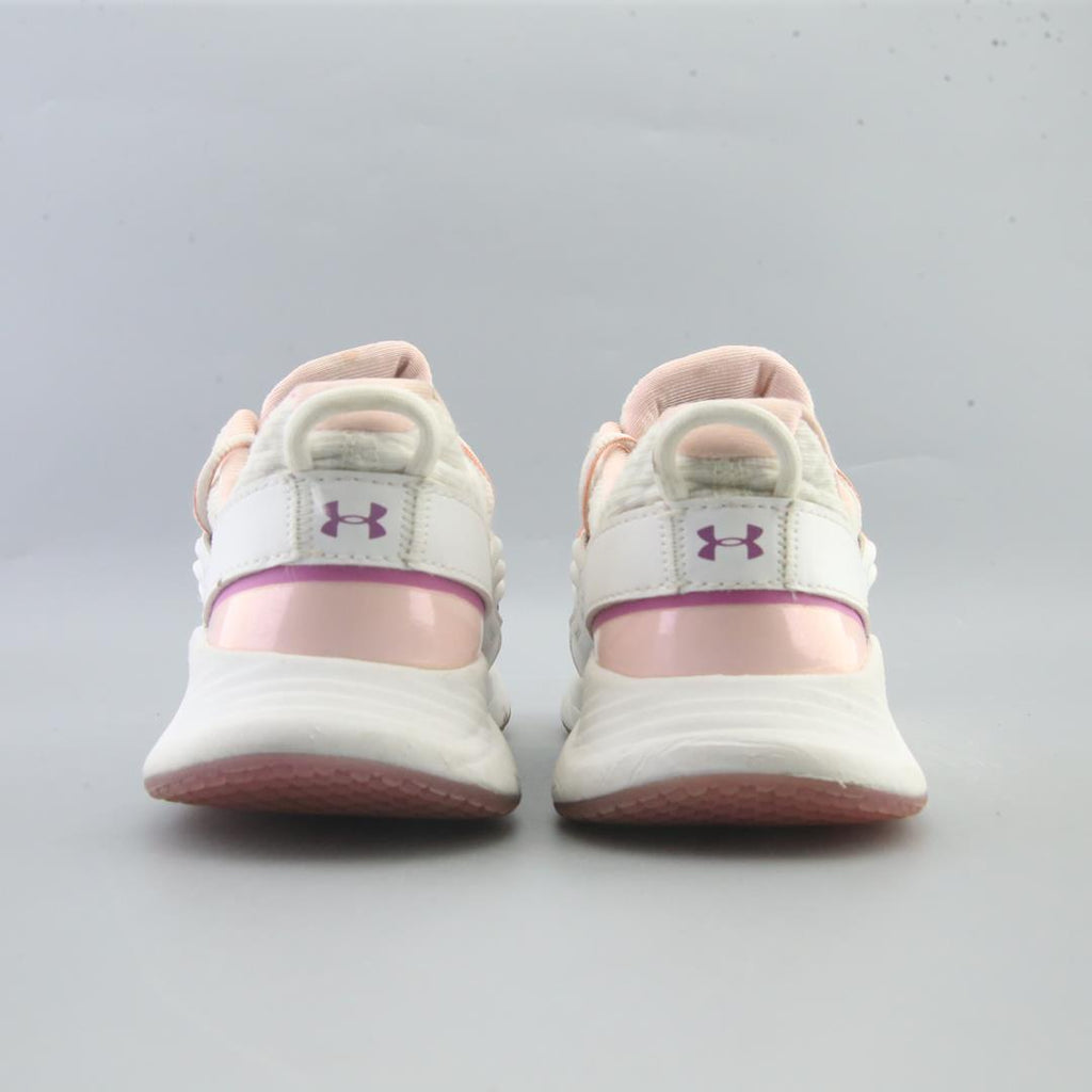 UNDER ARMOUR CHARGED BREATHE