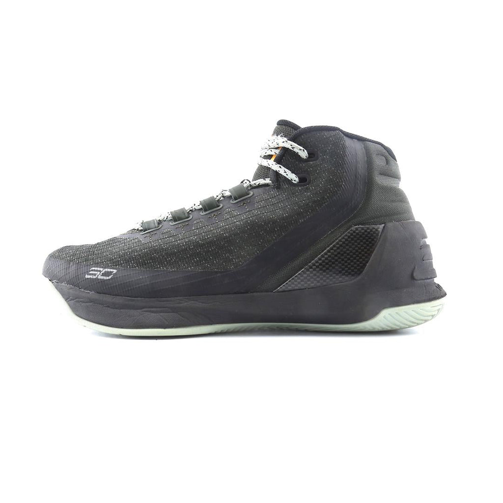 UNDER ARMOUR CURRY 3